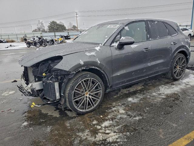  Salvage Porsche Cayenne