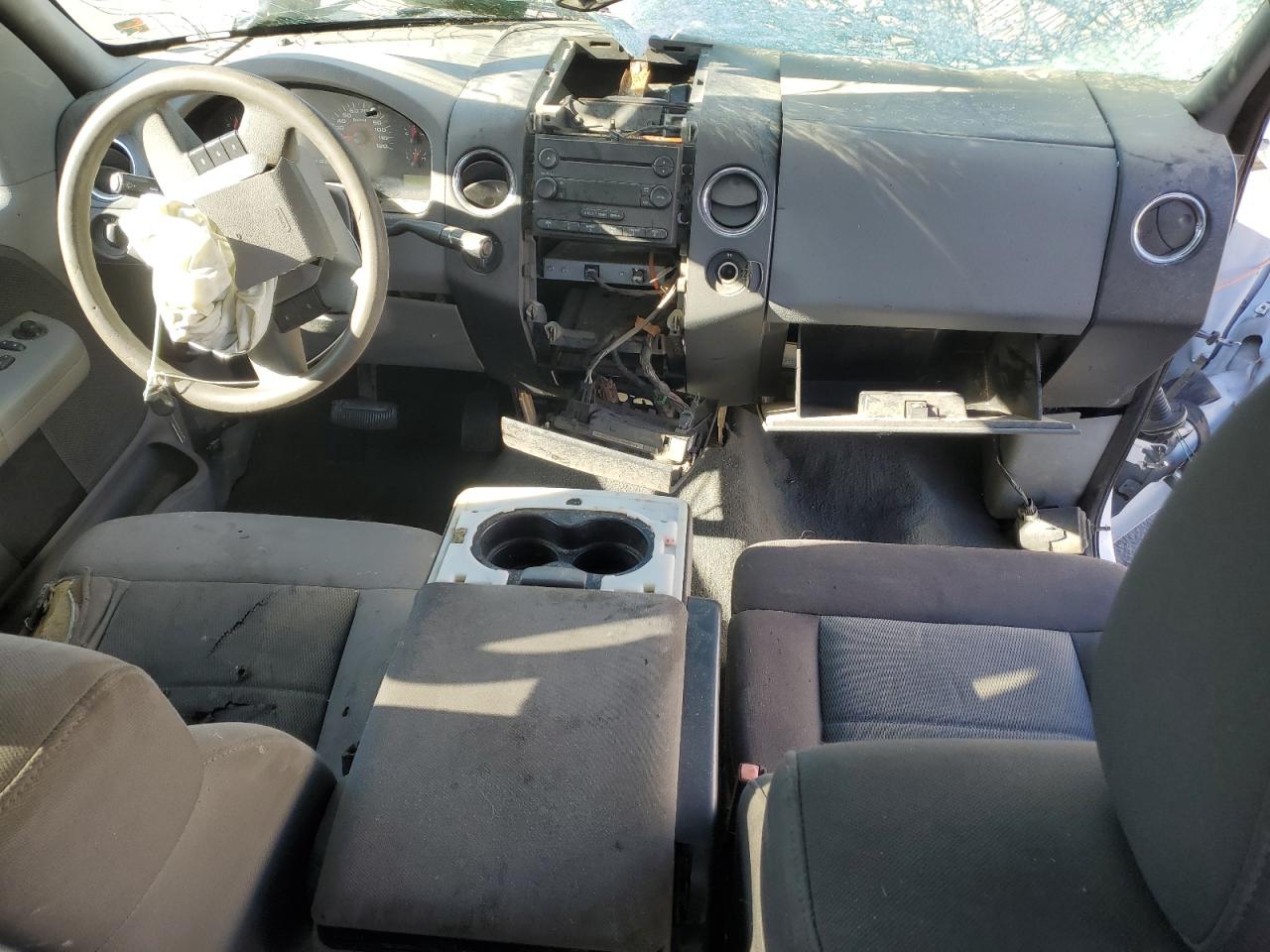 Ford F-150 Supercrew Image 4