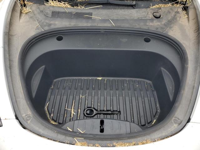 Tesla Model 3 Image 8