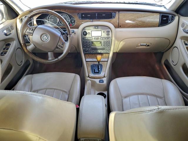 Jaguar X-Type 3.0 Image 8