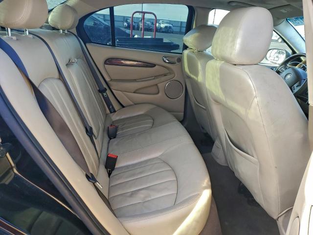 Jaguar X-Type 3.0 Image 6