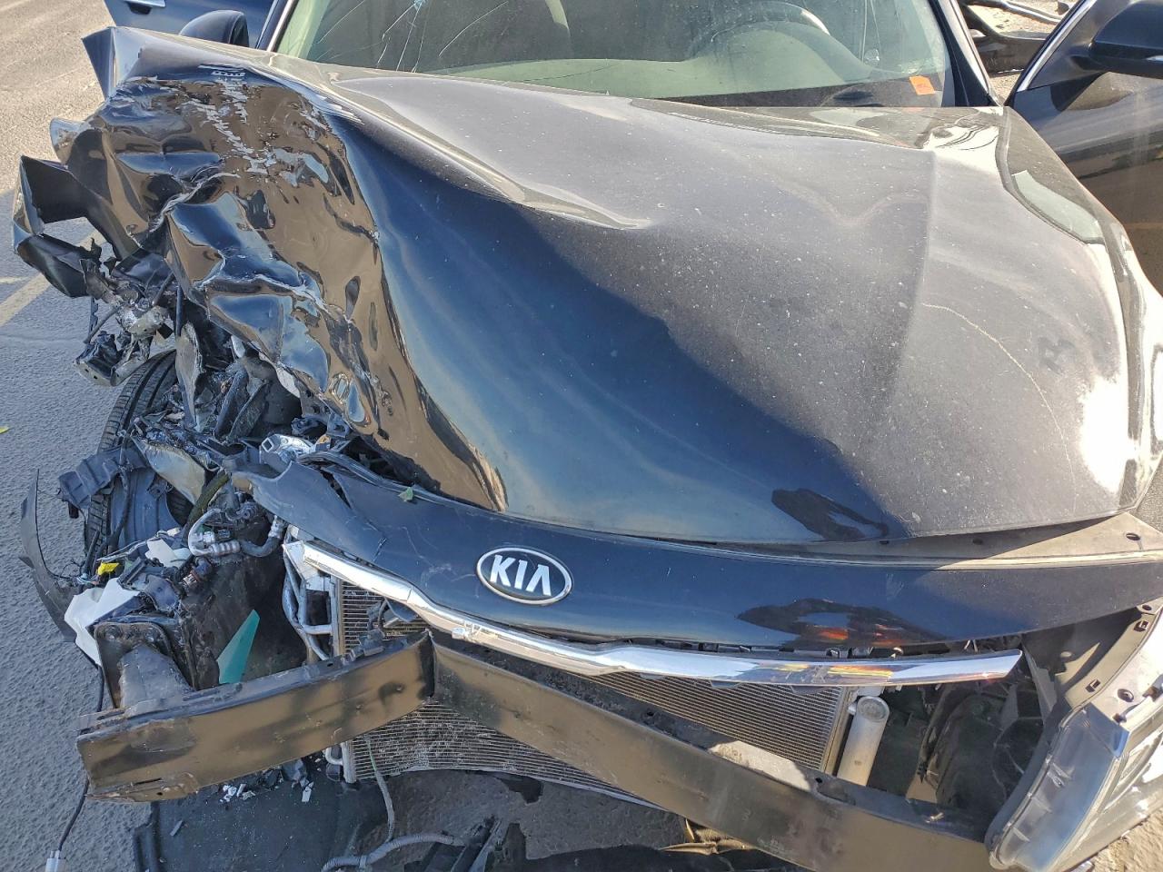 Kia Optima Lx Image 8