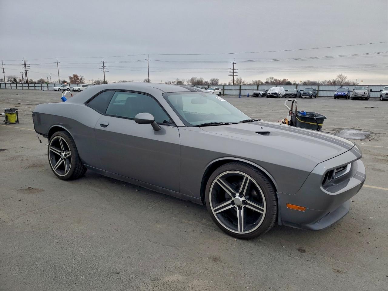 Dodge Challenger Sxt Image 9