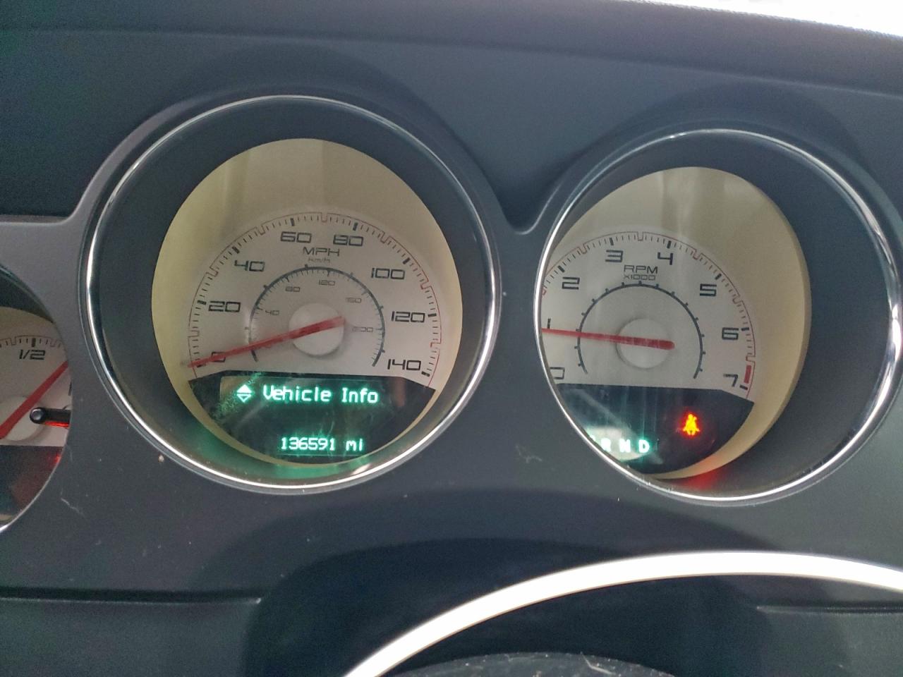 Dodge Challenger Sxt Image 10