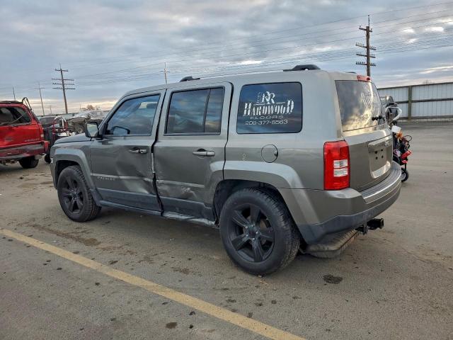 Jeep Patriot Latitude Image 13