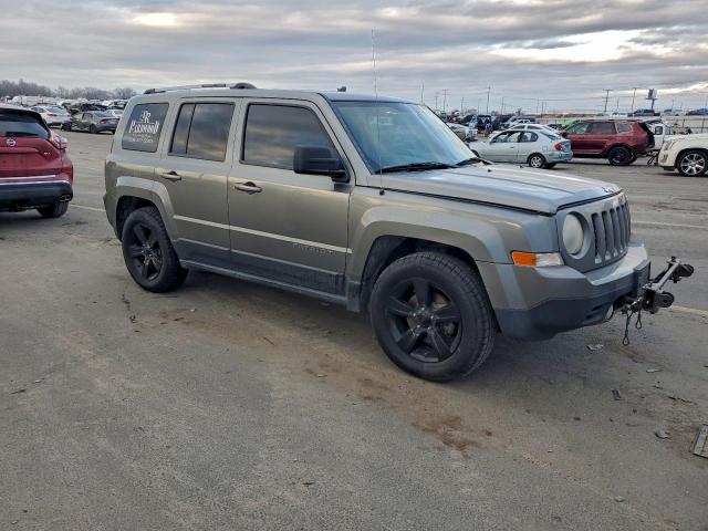 Jeep Patriot Latitude Image 12