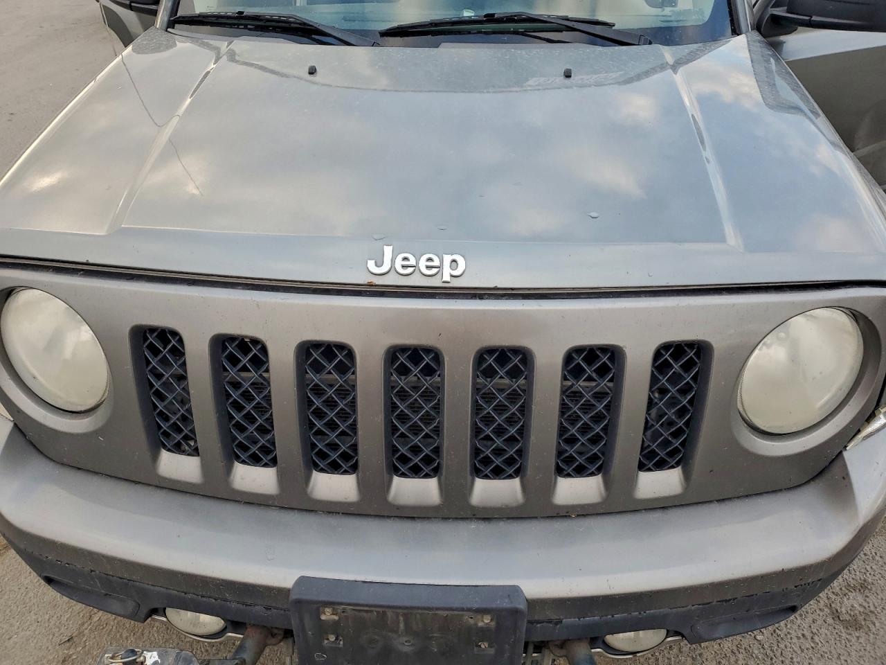 Jeep Patriot Latitude Image 5