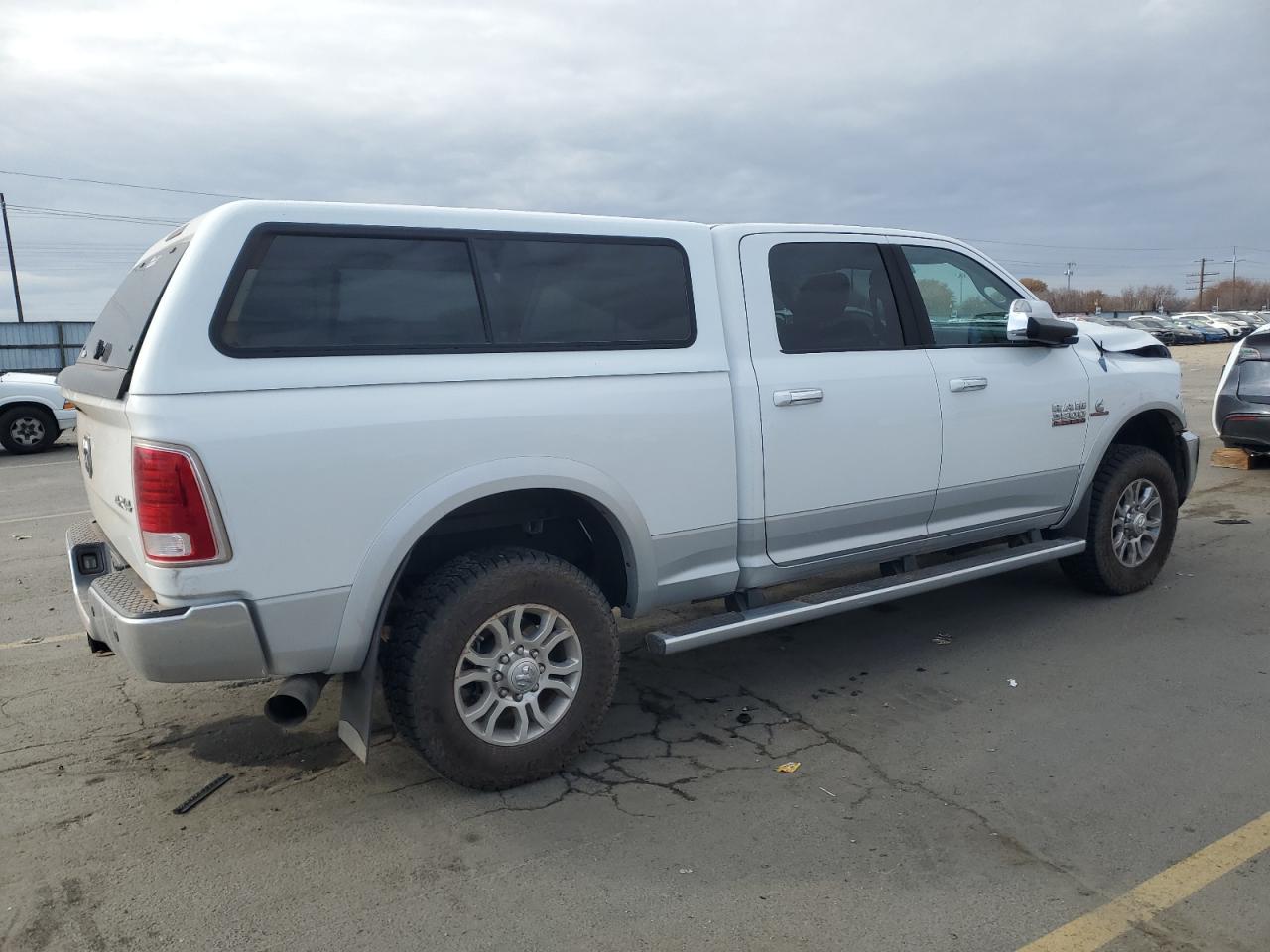 Ram 3500 Laramie Image 4