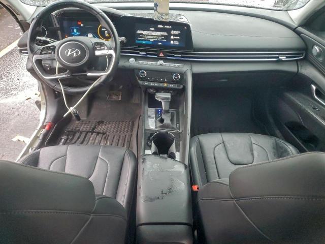 Hyundai ELANTRA Limited Image 7