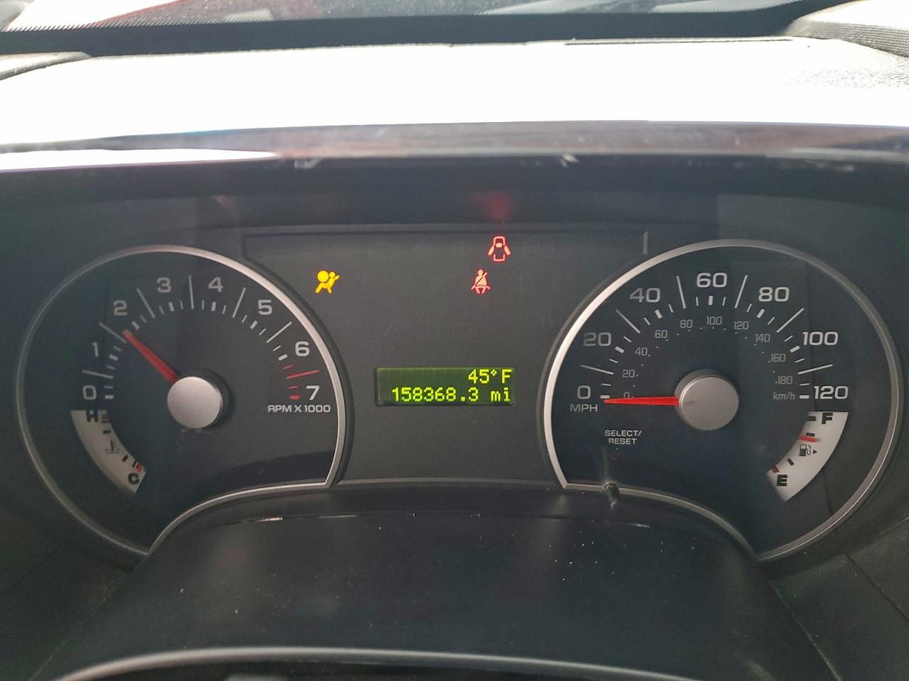 Ford Explorer Xlt Image 4