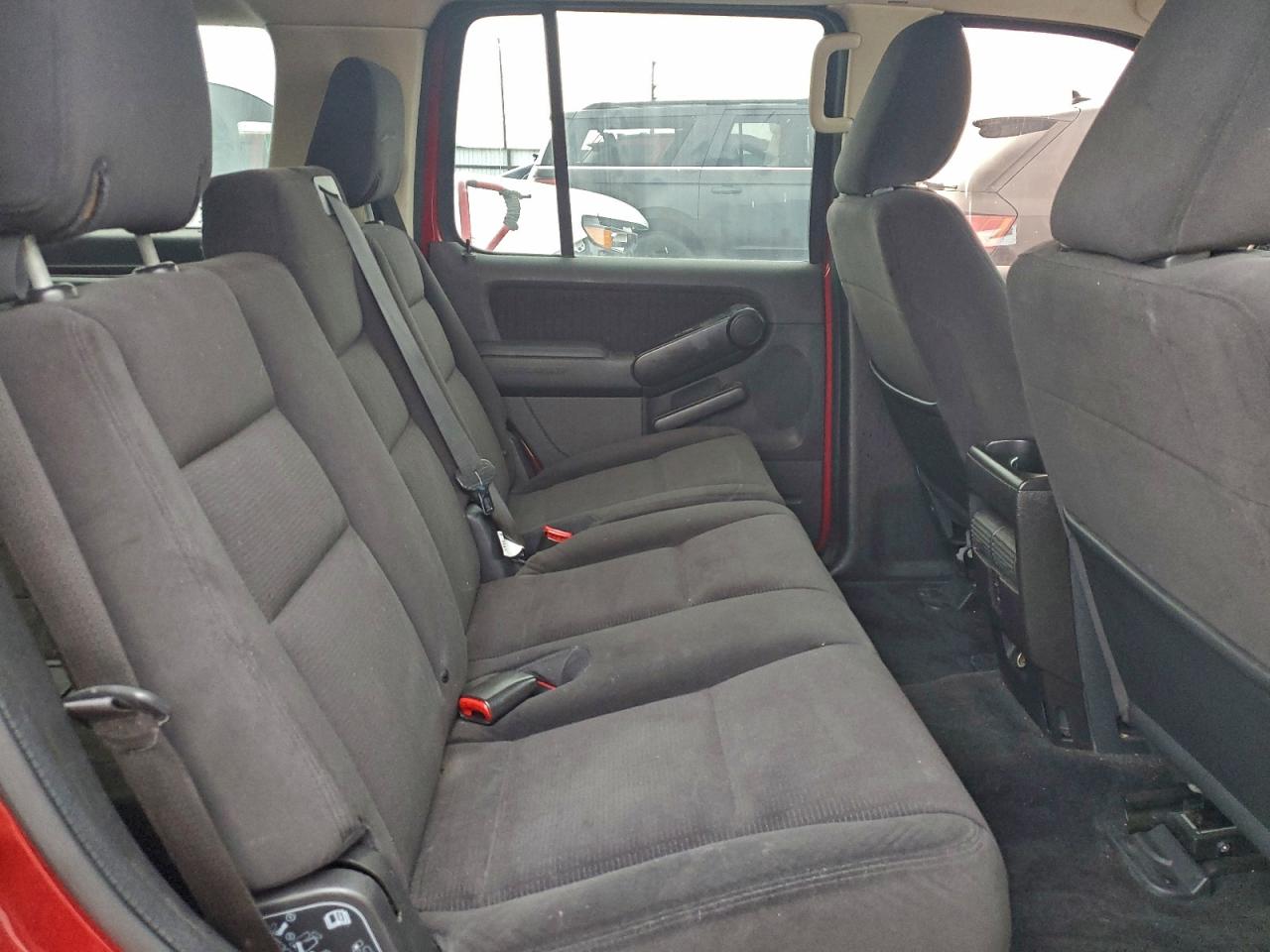 Ford Explorer Xlt Image 6