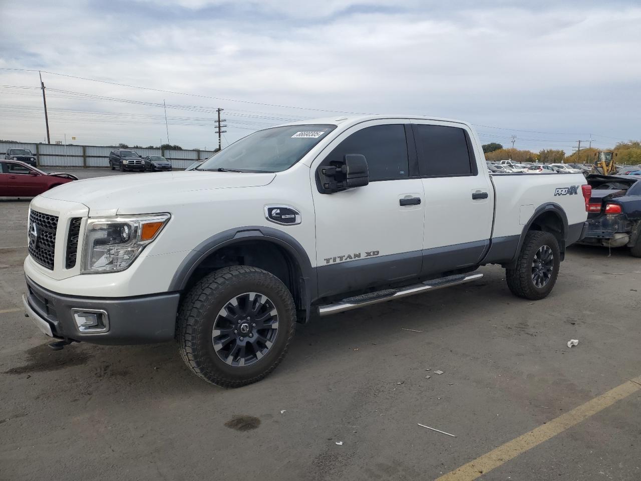 Nissan Titan Sl Image 1