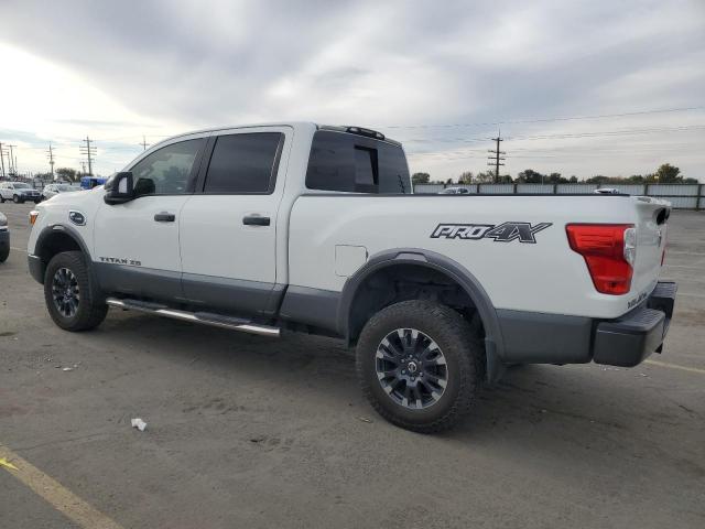 Nissan Titan Sl Image 3