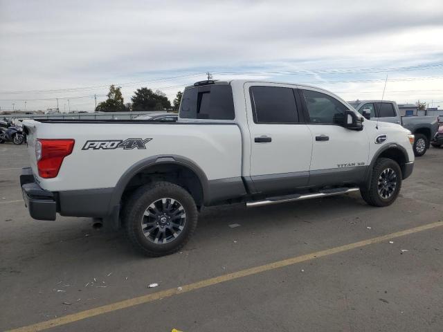 Nissan Titan Sl Image 4