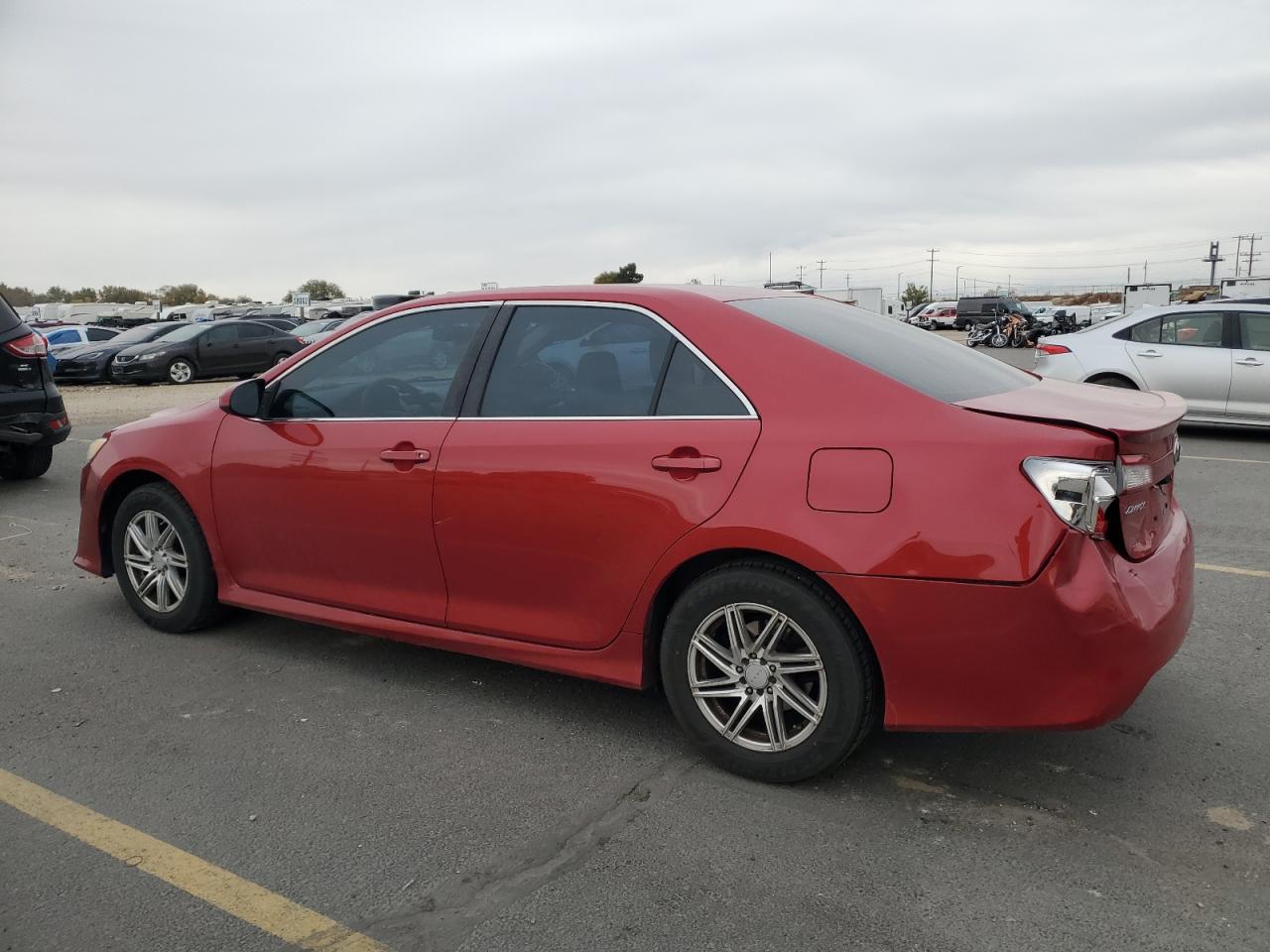 Toyota Camry L Image 2