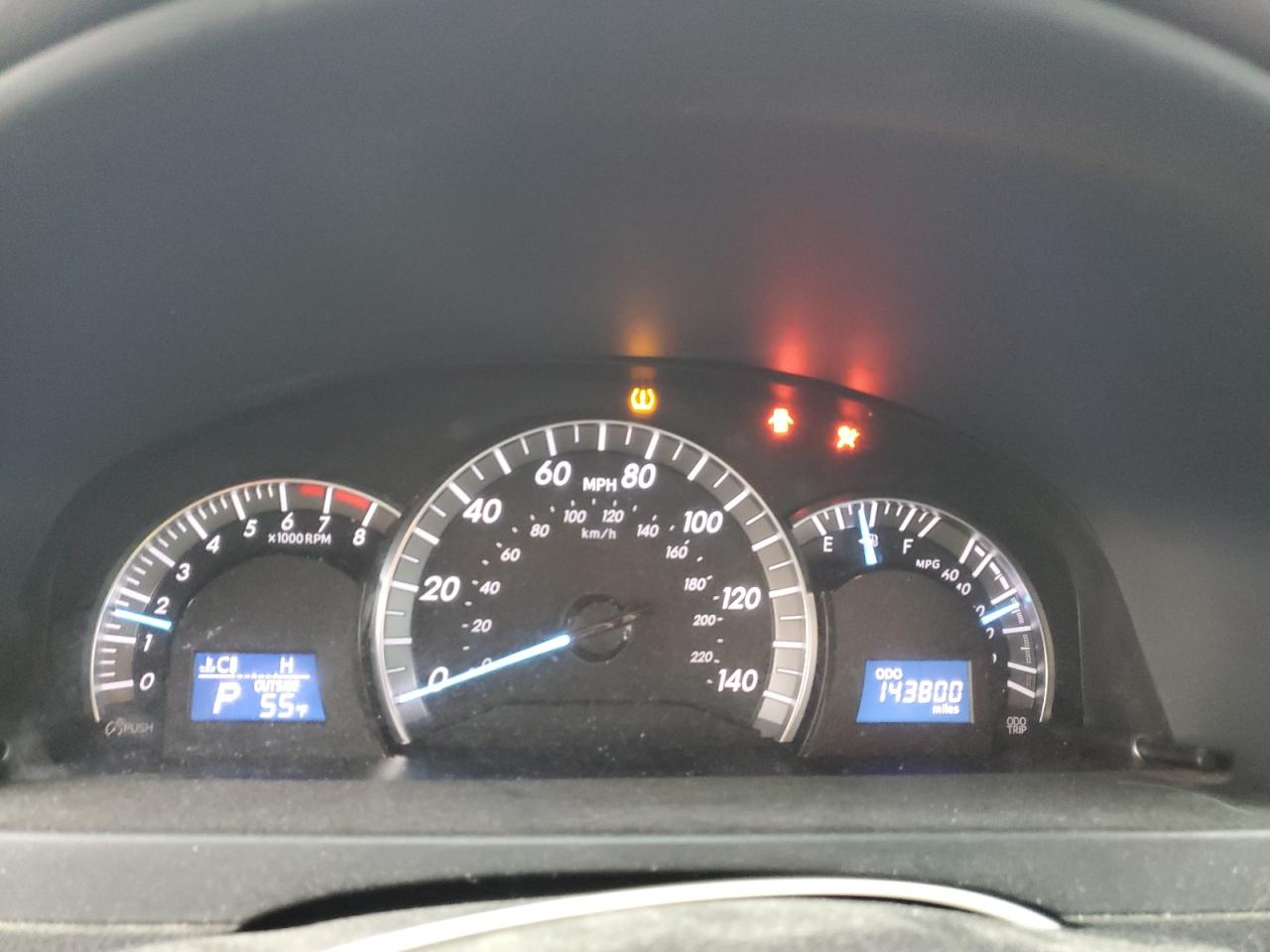 Toyota Camry L Image 7