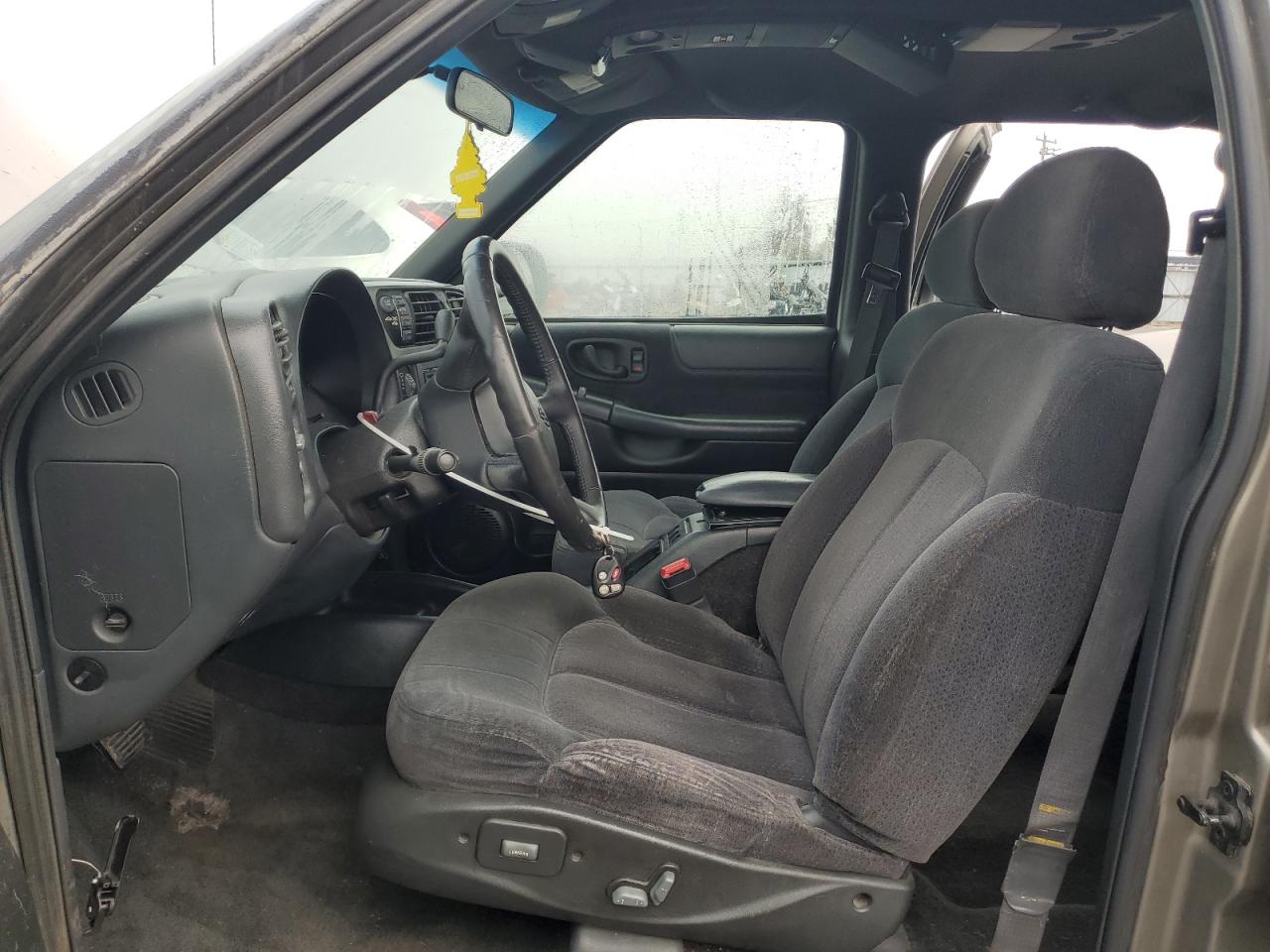 Chevrolet Blazer Image 3