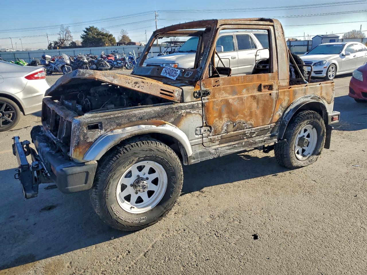 Suzuki Samurai Image 1