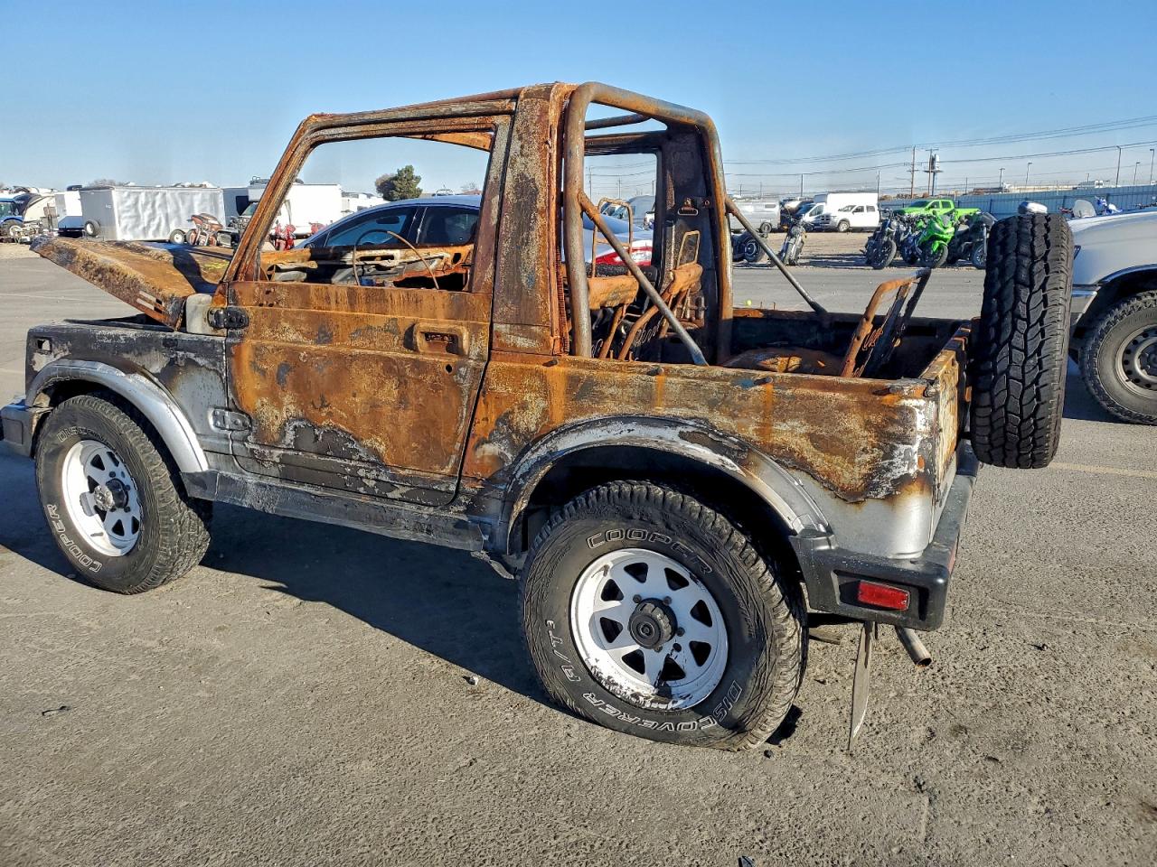 Suzuki Samurai Image 3