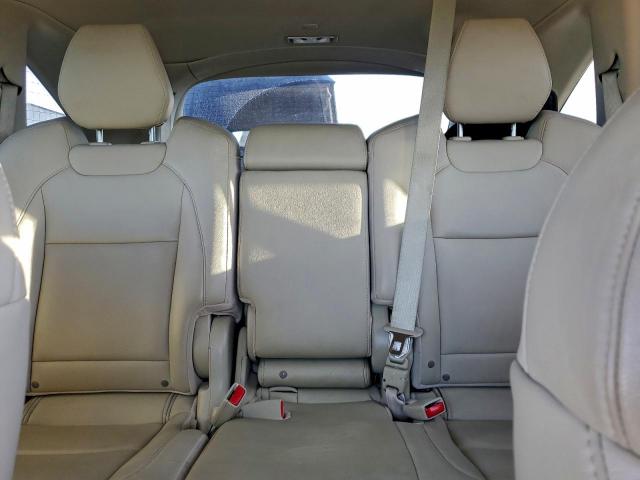 Acura MDX Image 12