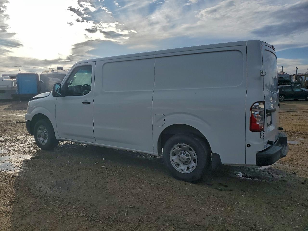 Nissan Nv 2500 Image 2