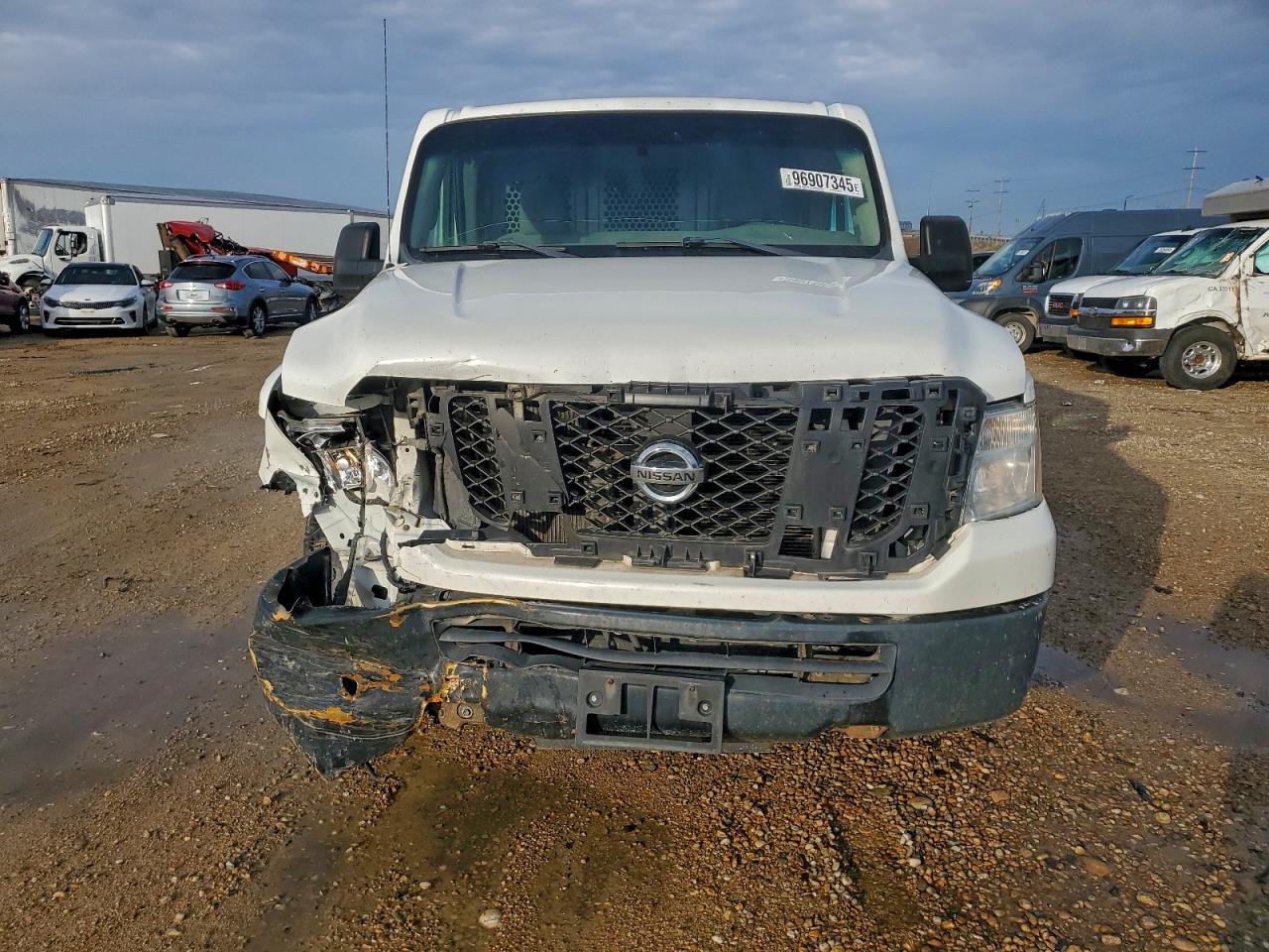 Nissan Nv 2500 Image 6