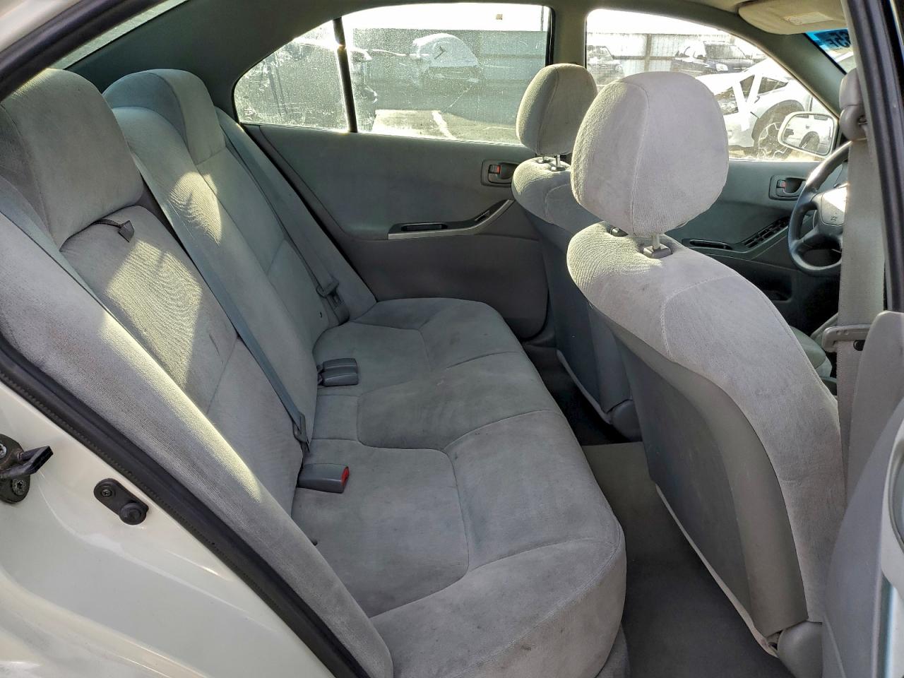 Mitsubishi Galant Es Image 2