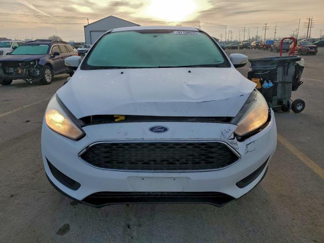 Ford Focus Se Image 8