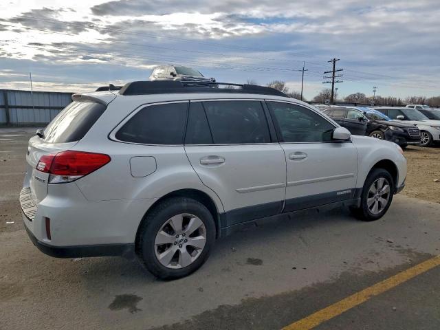 Subaru Outback 2.5i Limited Image 4