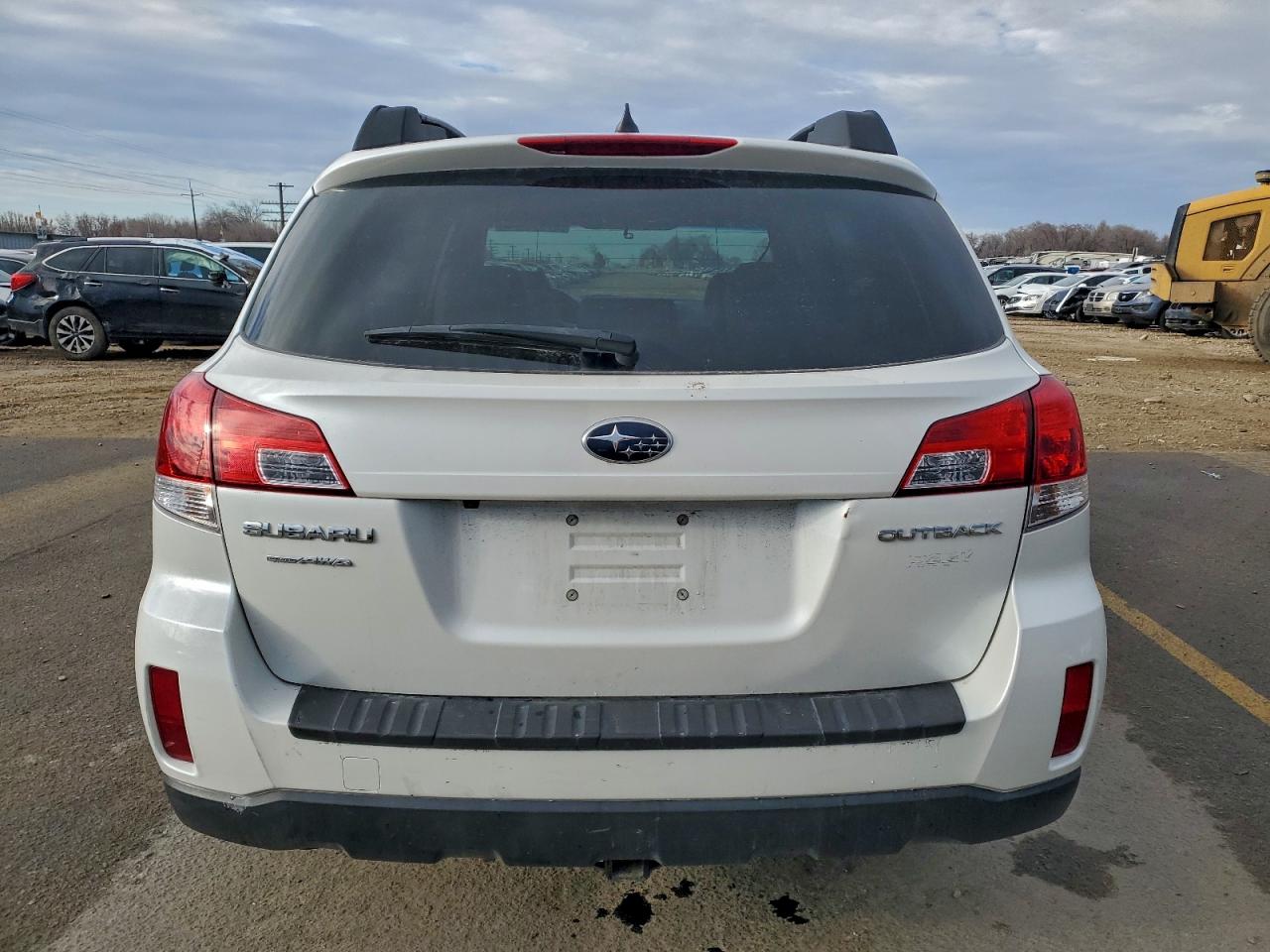 Subaru Outback 2.5i Limited Image 3