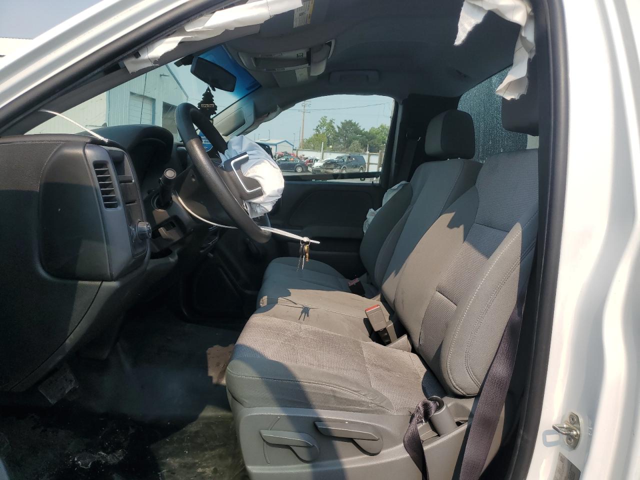 GMC Sierra C1500 Image 4