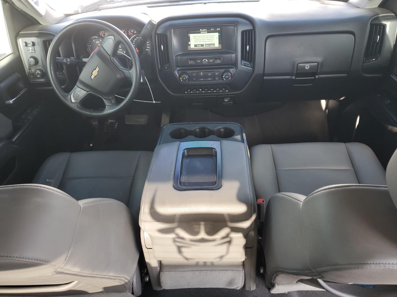 Chevrolet Silverado K3500 Image 10