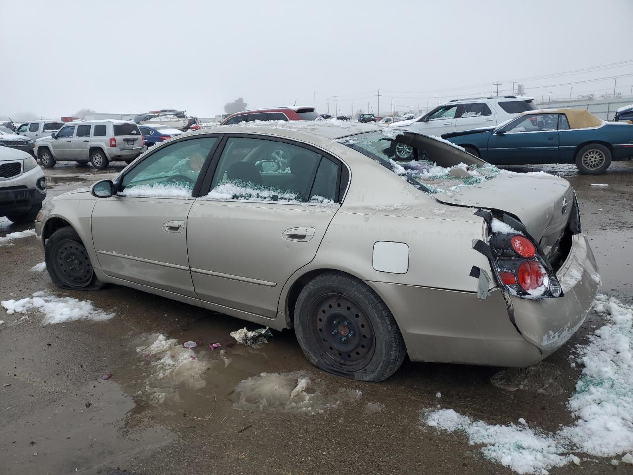 Nissan Altima S Image 2