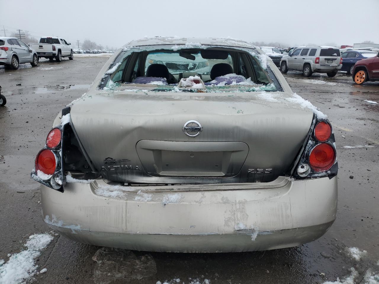 Nissan Altima S Image 5