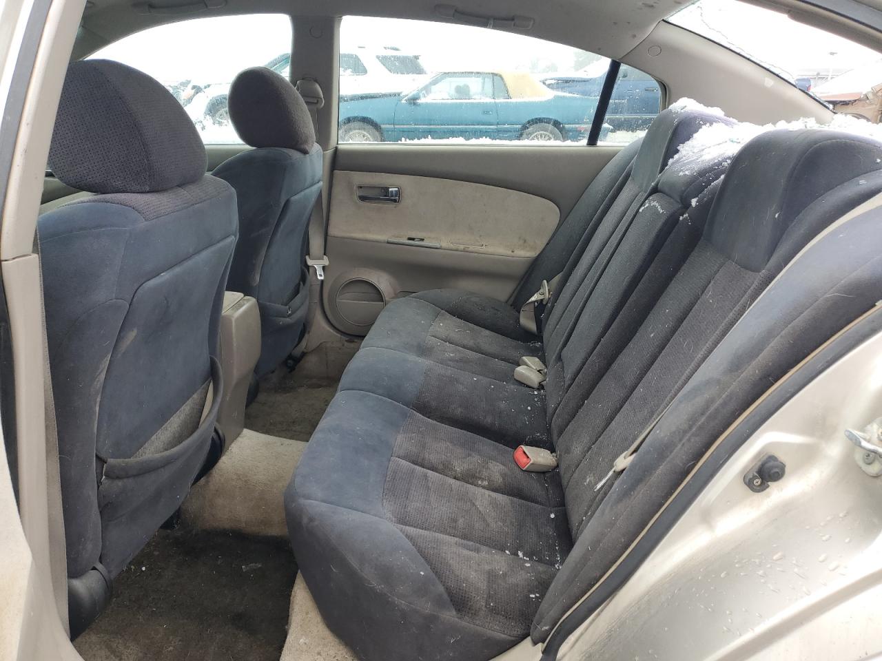 Nissan Altima S Image 10