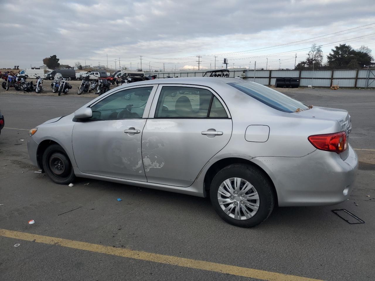 Toyota Corolla Base Image 5