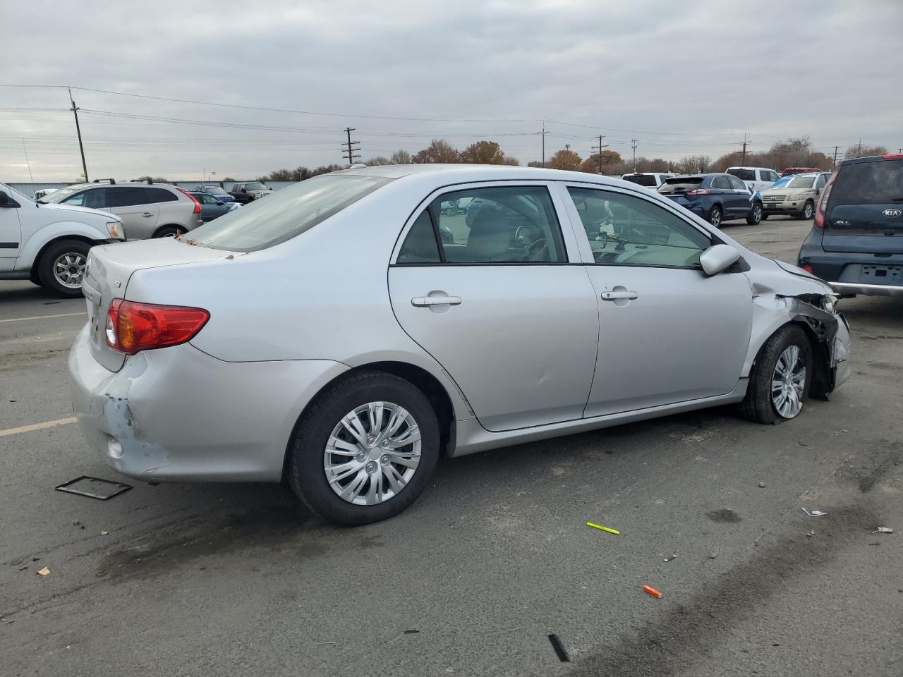 Toyota Corolla Base Image 3