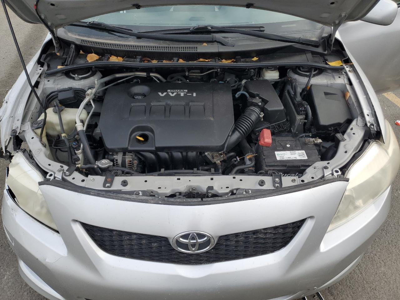 Toyota Corolla Base Image 10