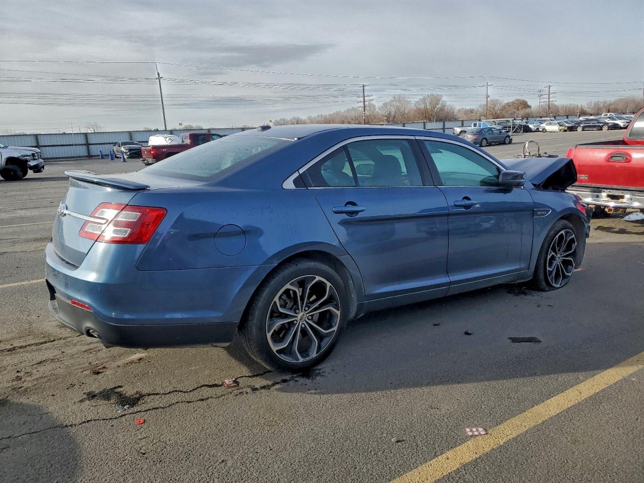 Ford Taurus Sho Image 5