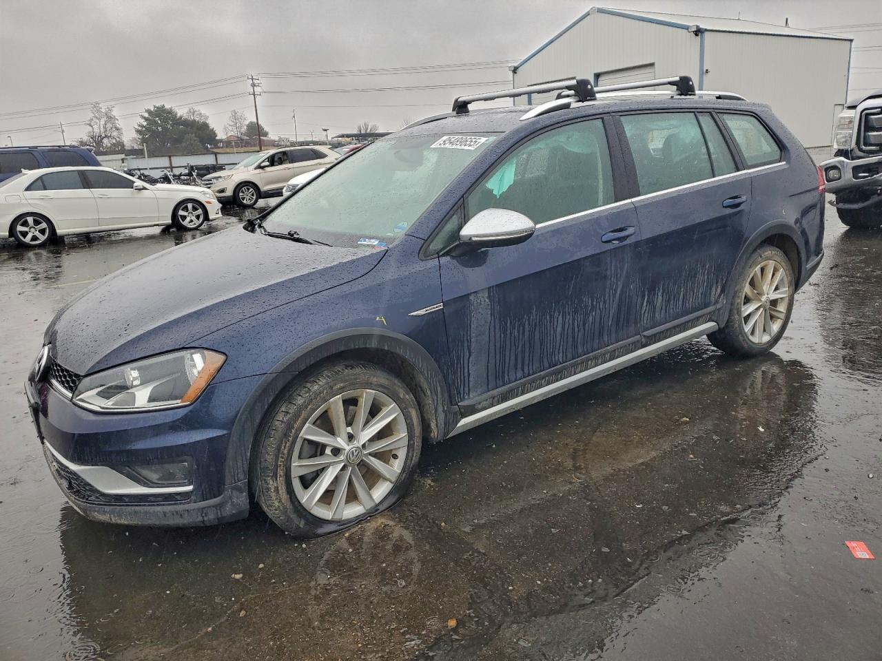 Volkswagen Golf S Image 1