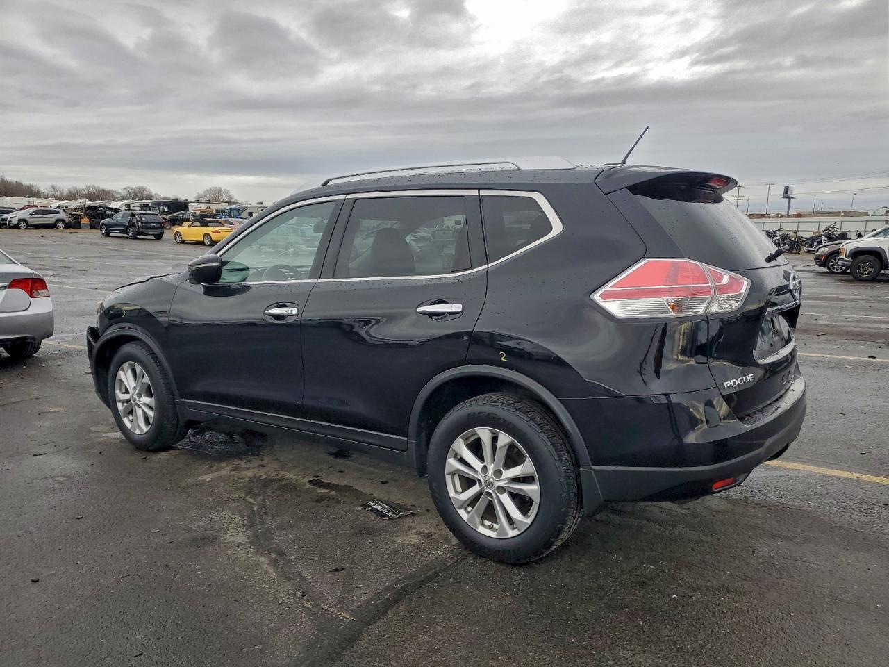 Nissan Rogue S Image 2