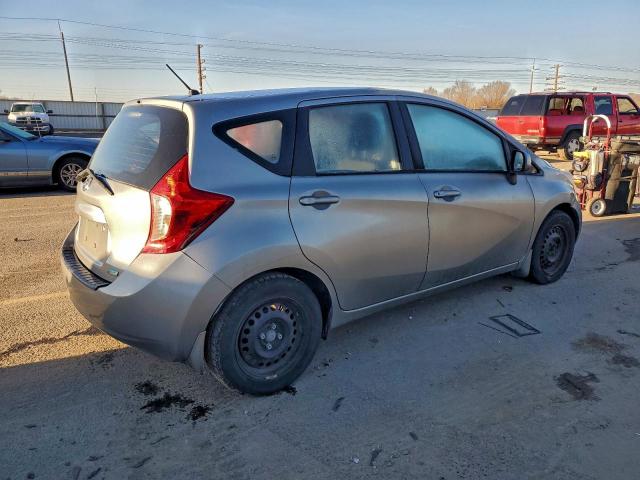 Nissan Versa S Image 3
