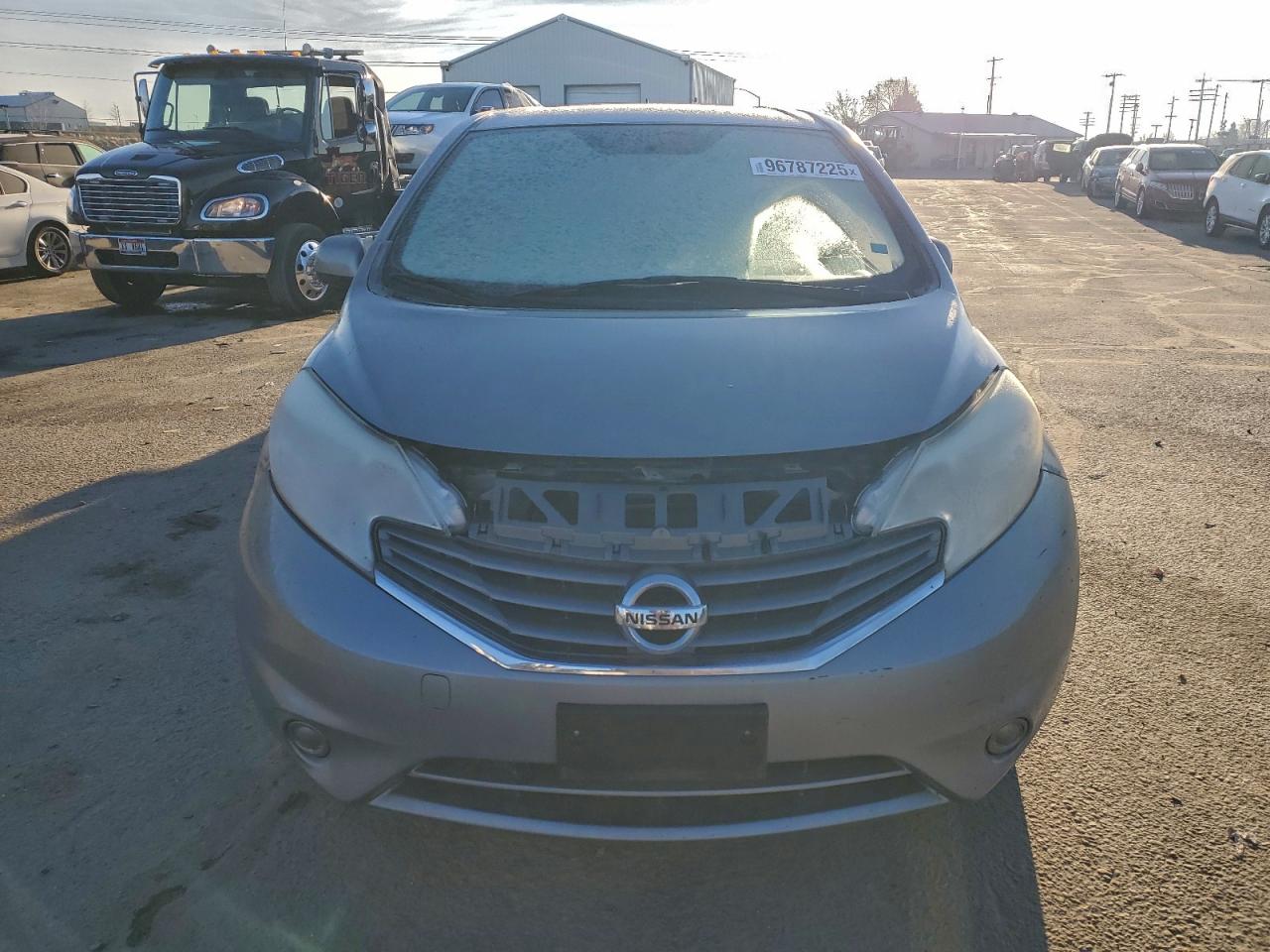 Nissan Versa S Image 2