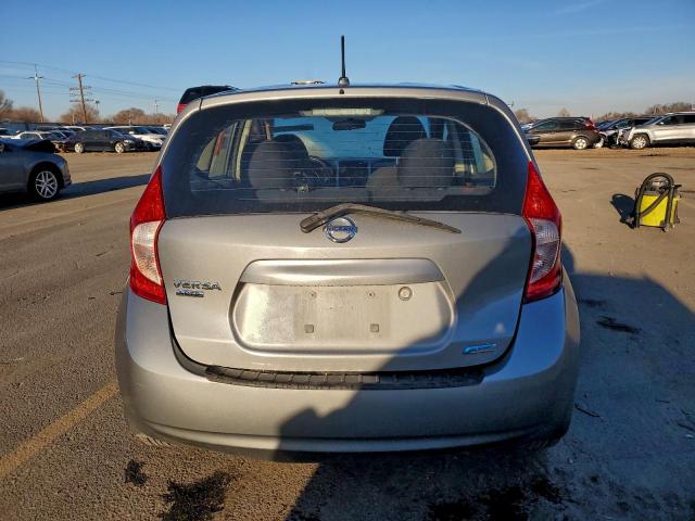 Nissan Versa S Image 7