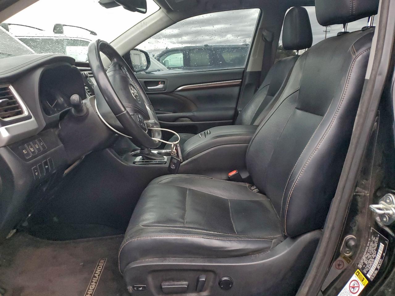 Toyota Highlander Limited Image 8