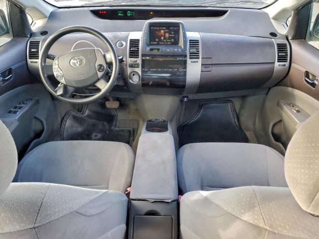 Toyota Prius Image 8