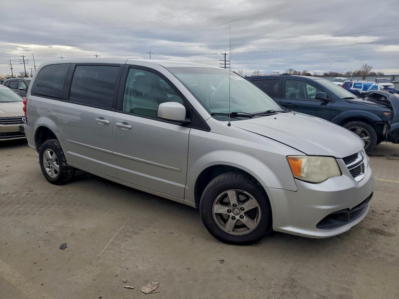 Dodge Caravan Sxt Image 2