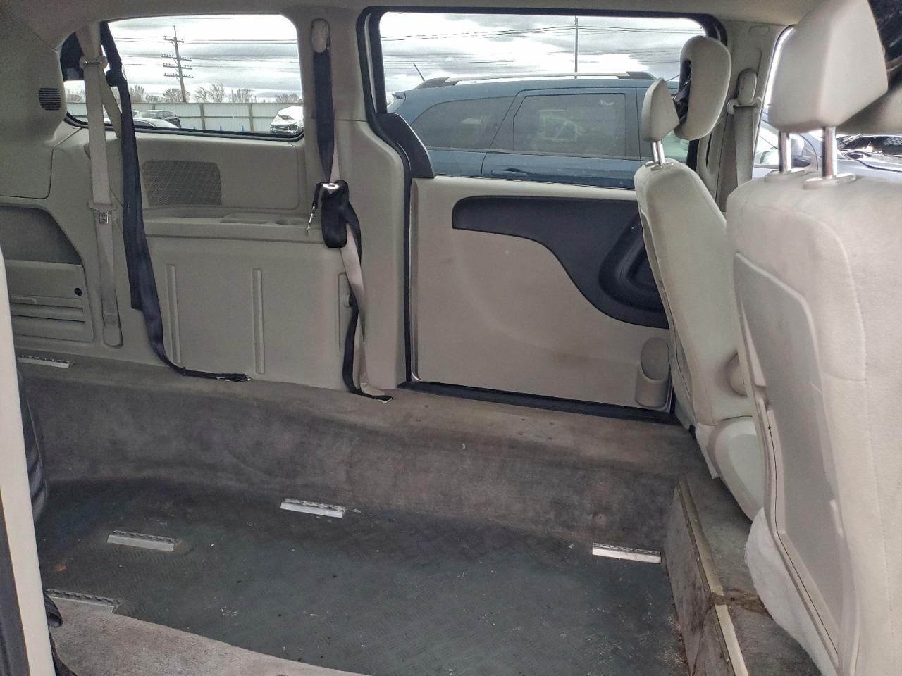 Dodge Caravan Sxt Image 12