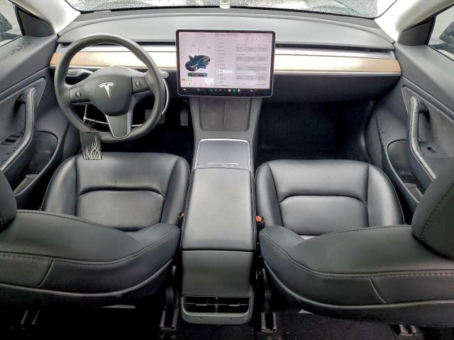 Tesla Model 3 Image 5