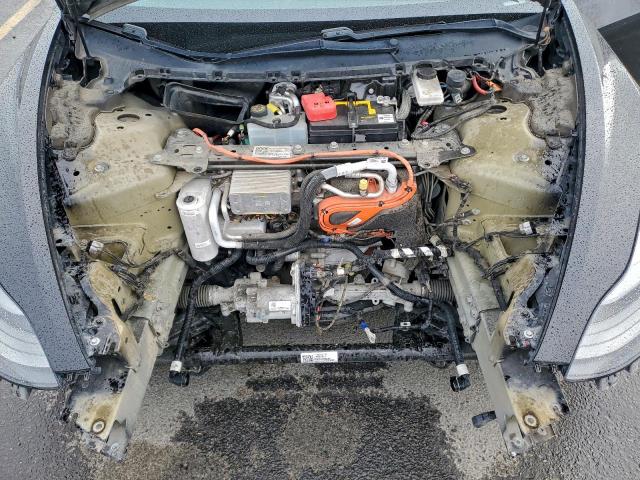 Tesla Model 3 Image 11